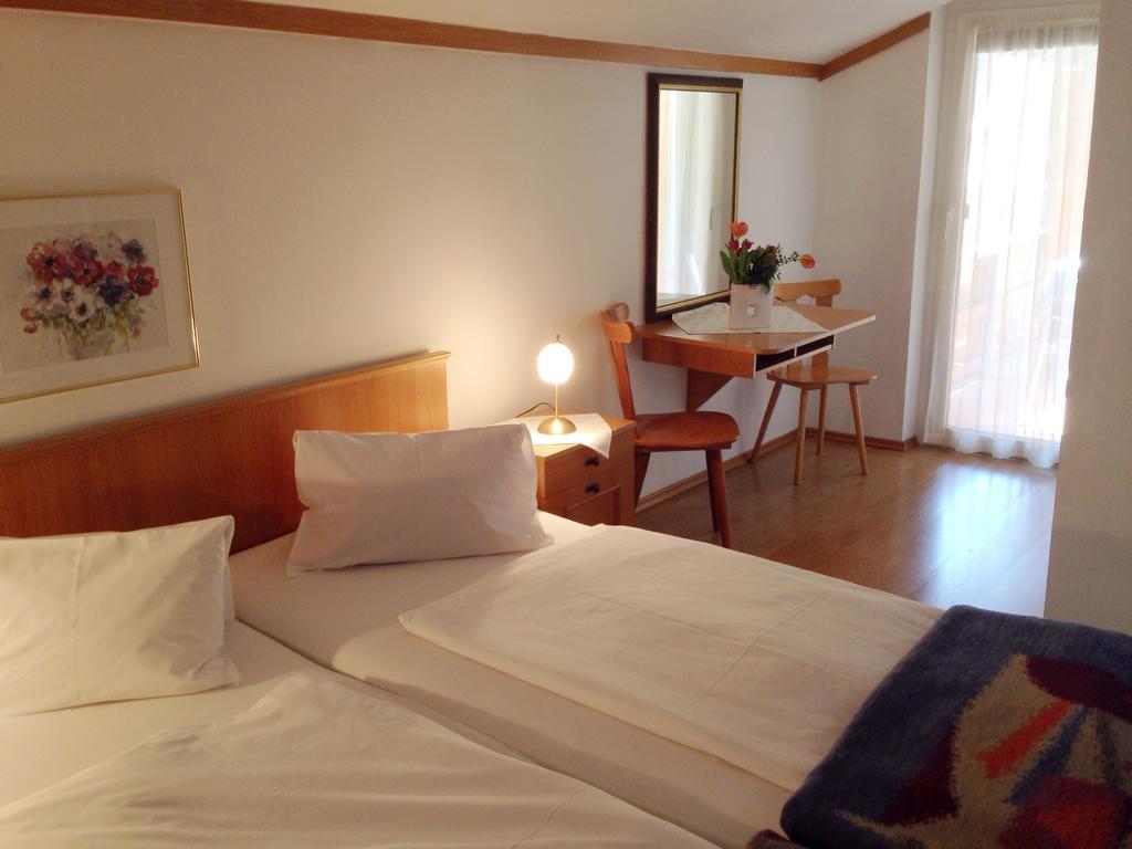 Hotel Gasthof Zach-Rauch Salla Pokoj fotografie